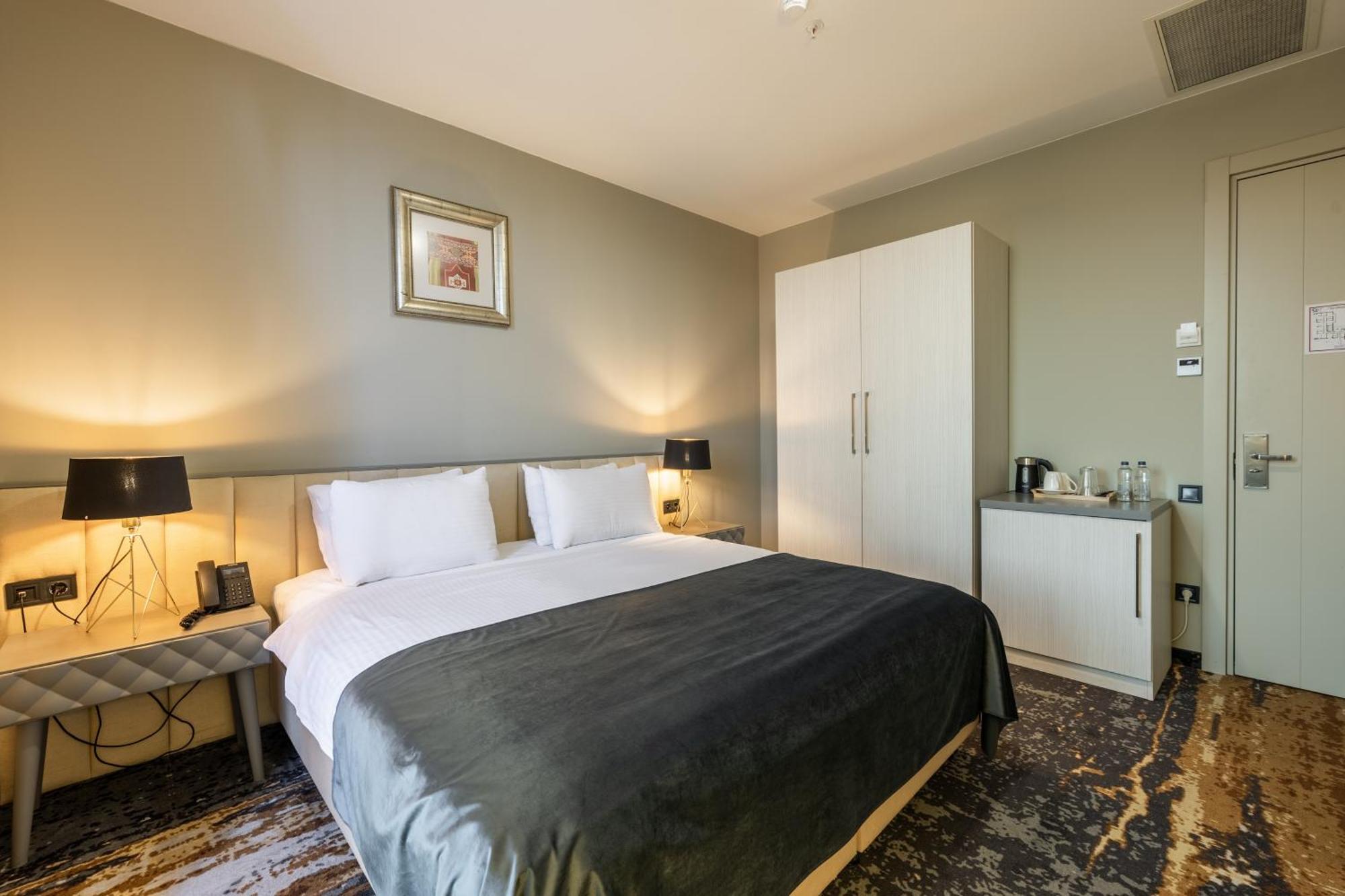 Hotel Brosse Garden Tbilisi Pokoj fotografie